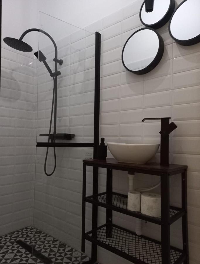 The Industrique Home - 3 Bedroom Apartment ティミショアラ エクステリア 写真